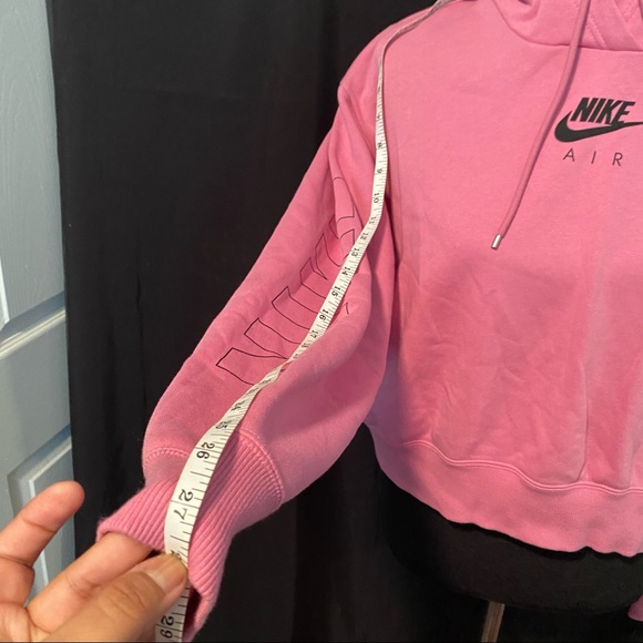 Nike - Picture 8 of 16